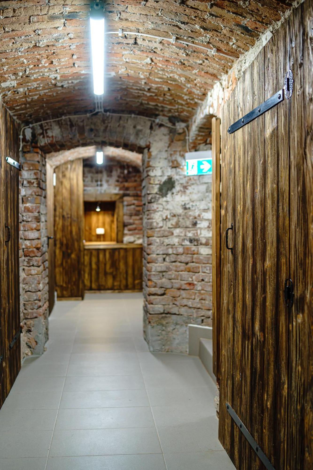Old Town Ac Apartments Main Raiway Station クラクフ エクステリア 写真