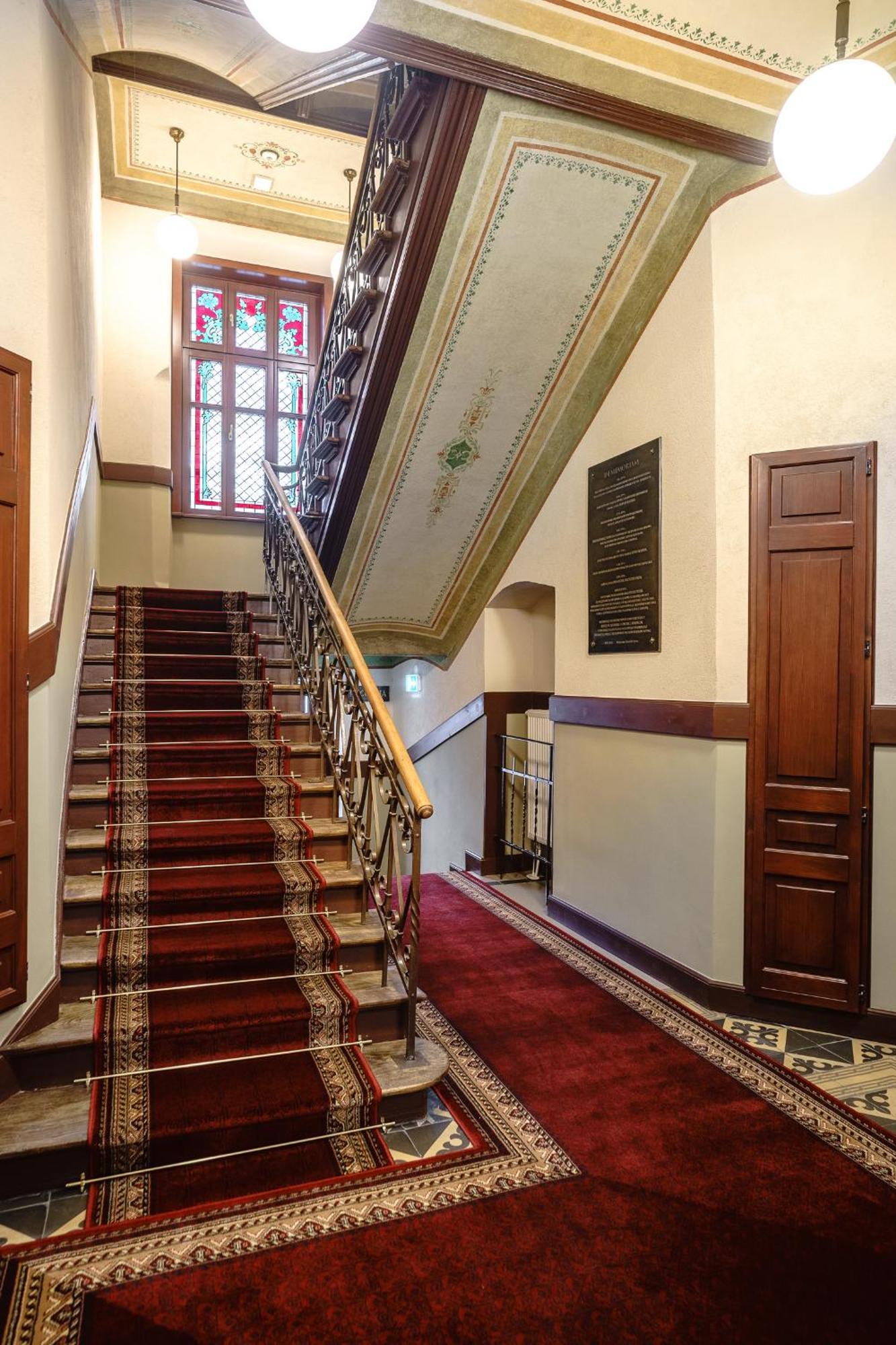Old Town Ac Apartments Main Raiway Station クラクフ エクステリア 写真