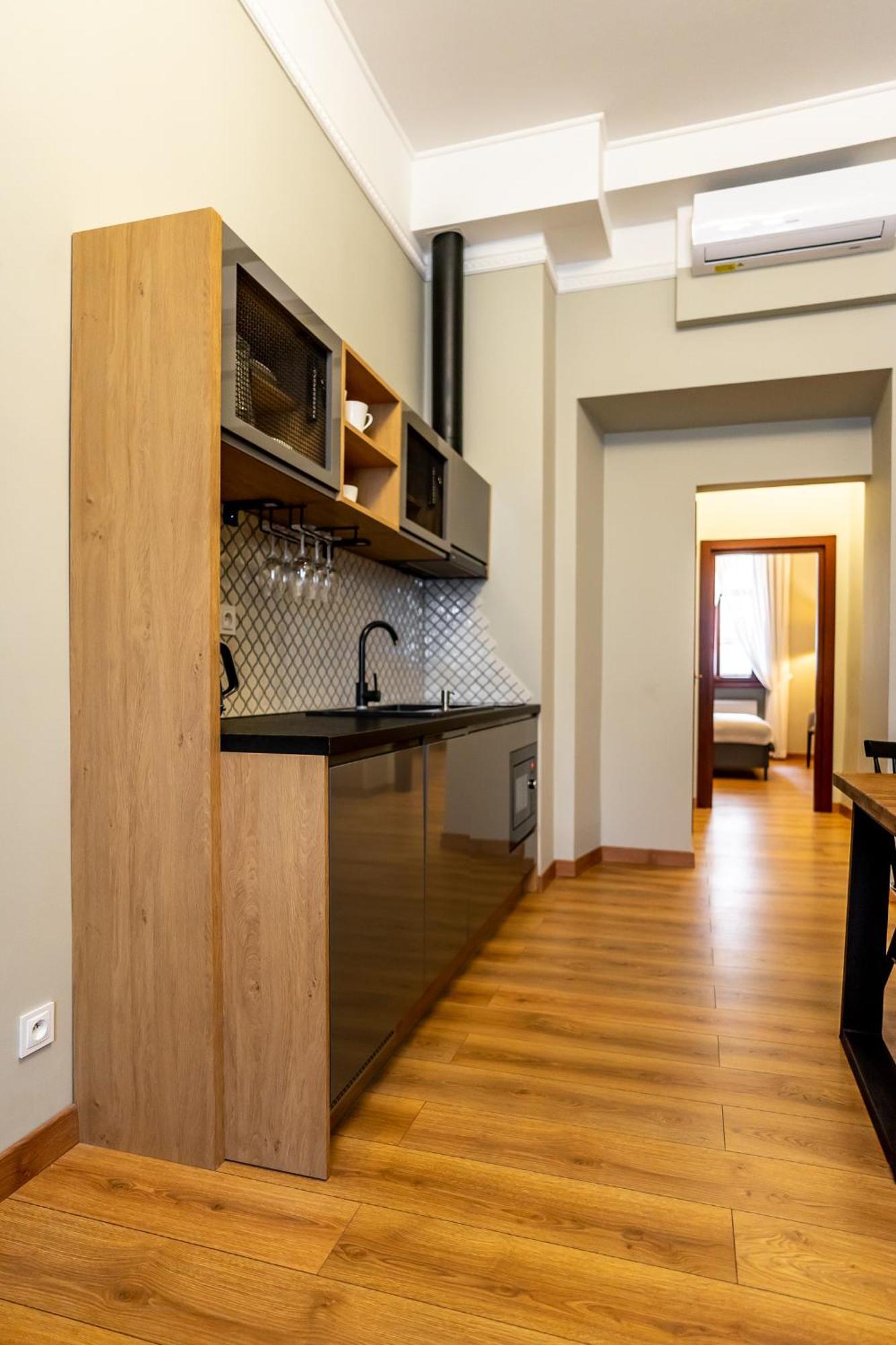 Old Town Ac Apartments Main Raiway Station クラクフ エクステリア 写真